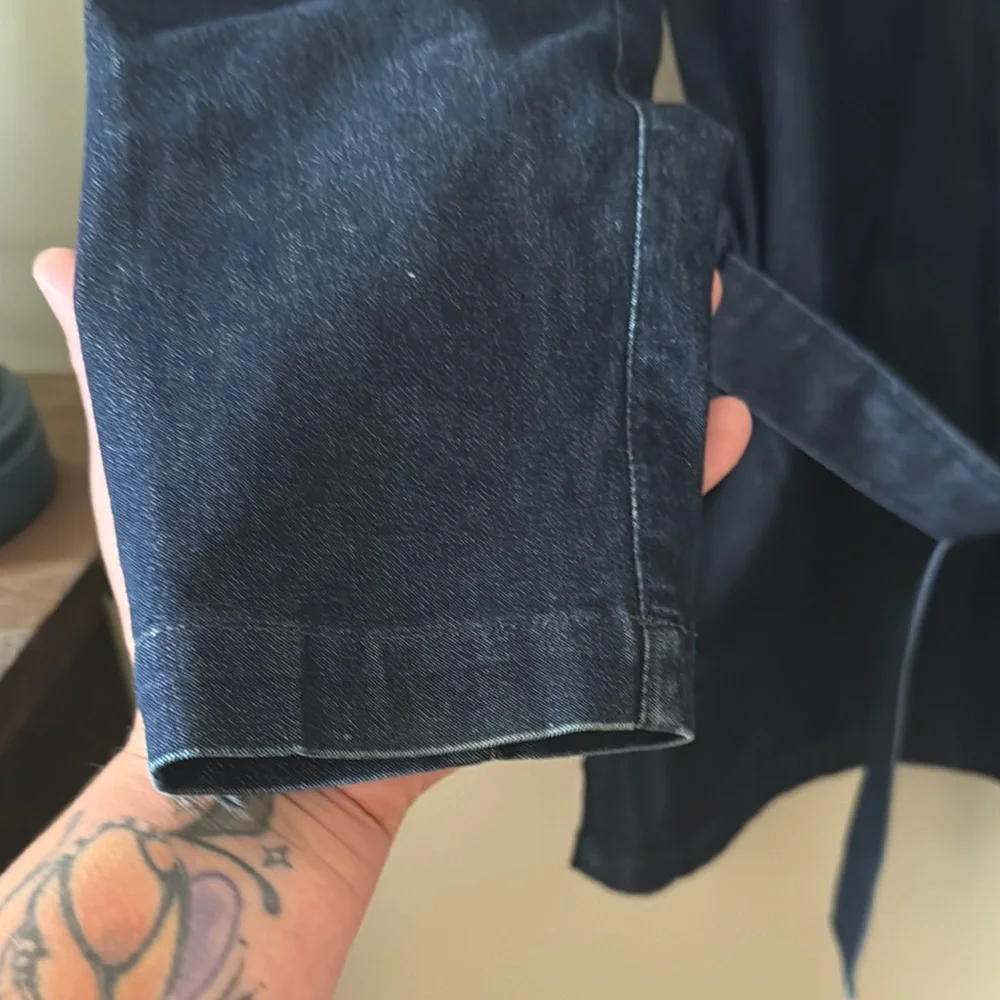 💙🐟🐳🔵Eddie Bauer Blue Jean Jacket Classic Lightweight Design - Picture 5 of 10
